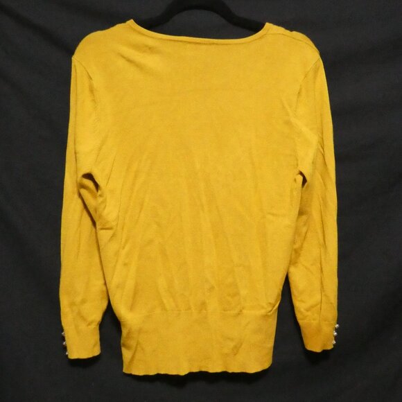 PREMISE STUDIO | large | Knit Lightweight Button Front Sweater - Picture 11 of 16